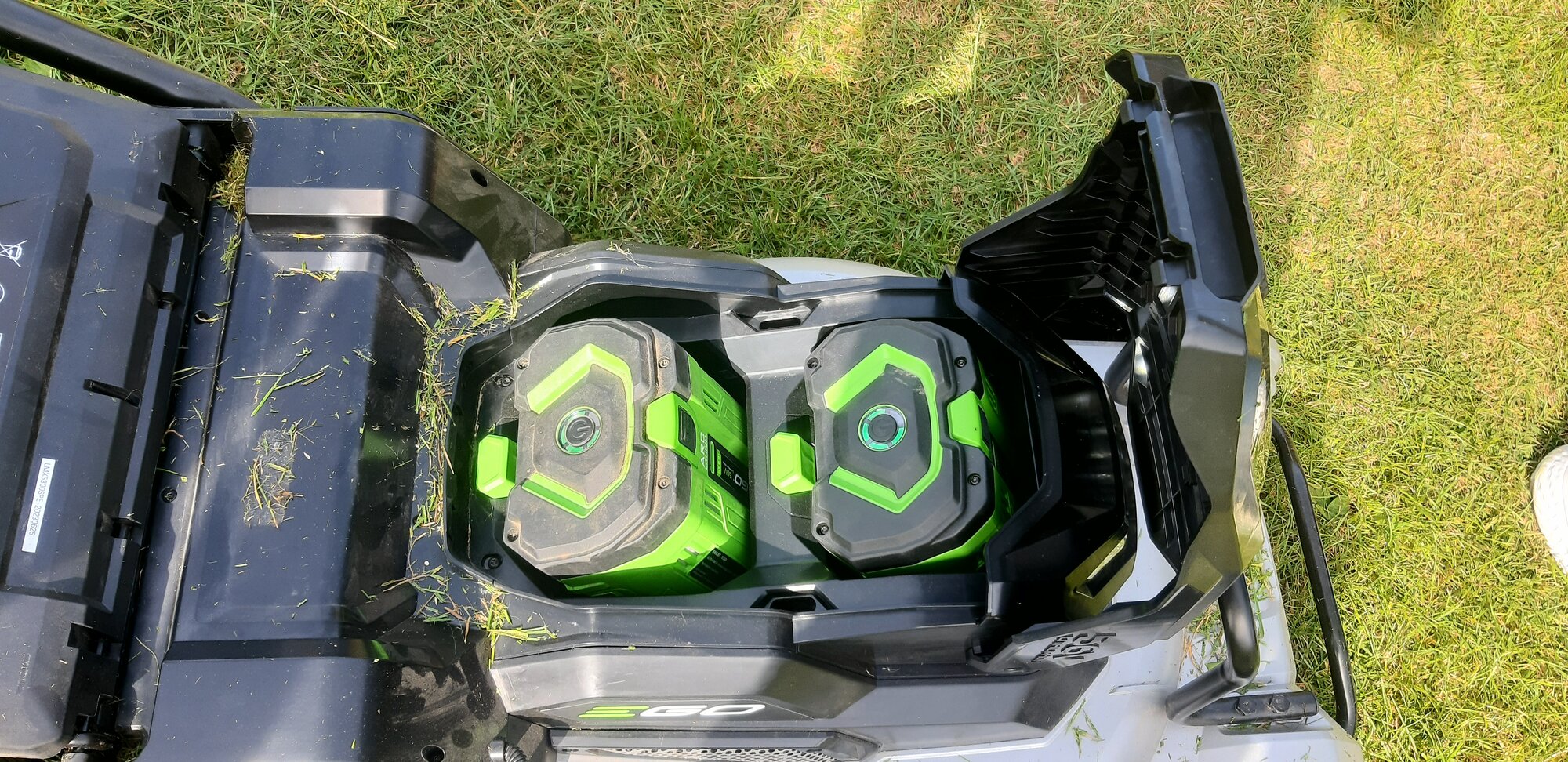 AKU PRO-X sekačka s pojezdem LMX5300E-SP — fotografie 2